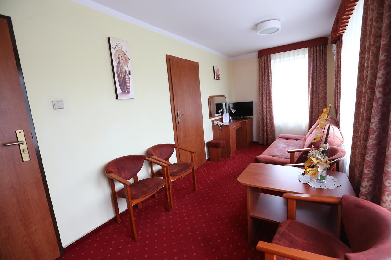 Hotel Korona Ciechanów Exteriér fotografie