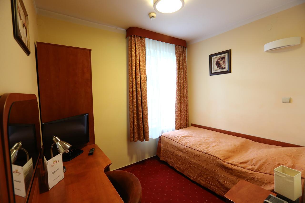 Hotel Korona Ciechanów Pokoj fotografie
